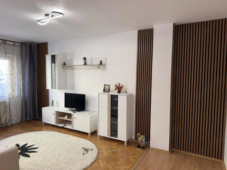 ap renovat 2 camere Vasile Aaron str Muncel 