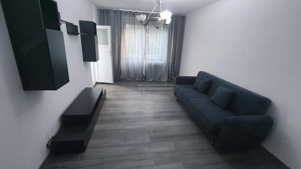 închiriez apartament 3 camere