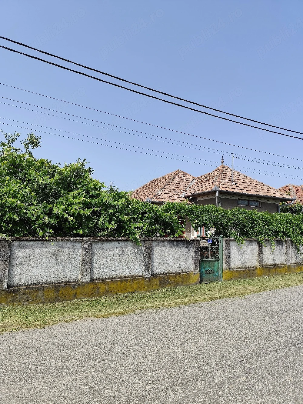 Vând sau schimb casă 