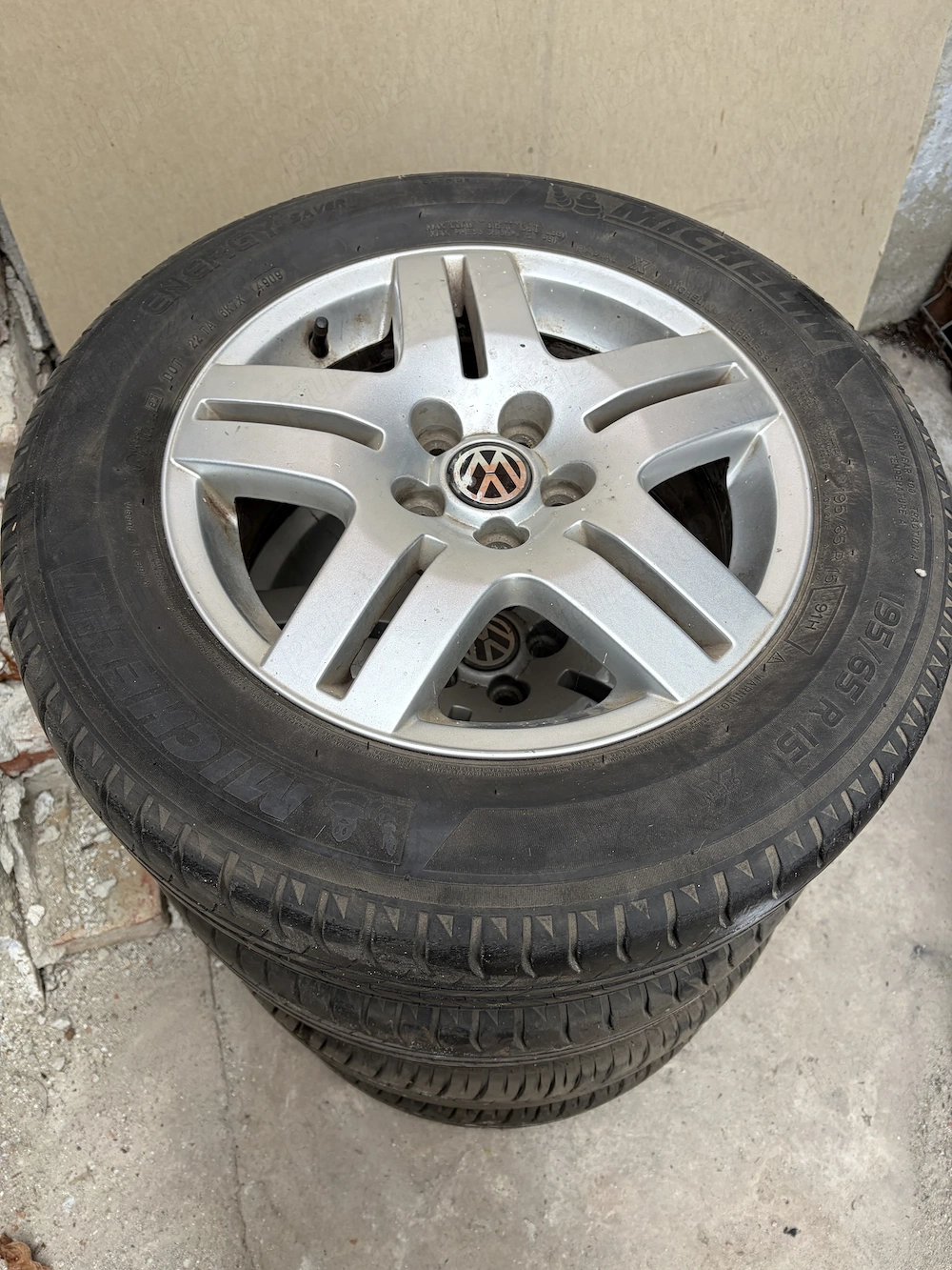 Set 4 Jante aliaj originale VW 6Jx15 ET38 + anvelope pentru Golf 4/Bora