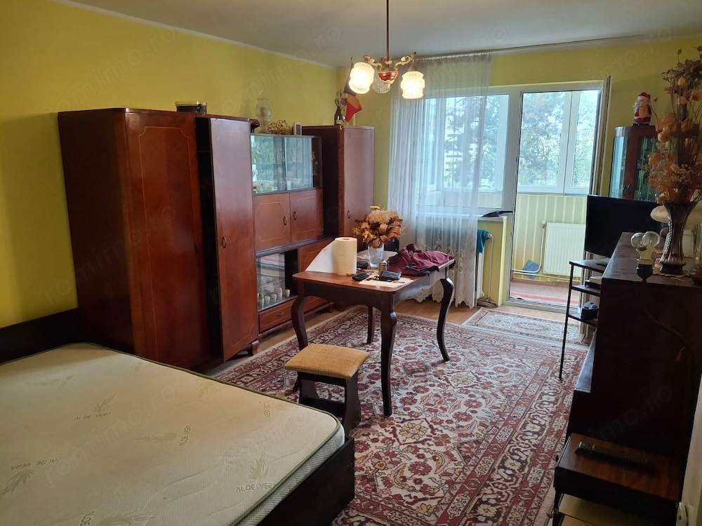 Apartament cu doua camere de inchiriat