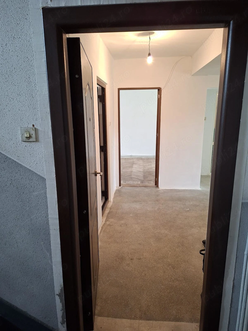 Vând apartament 3 camere Botosani