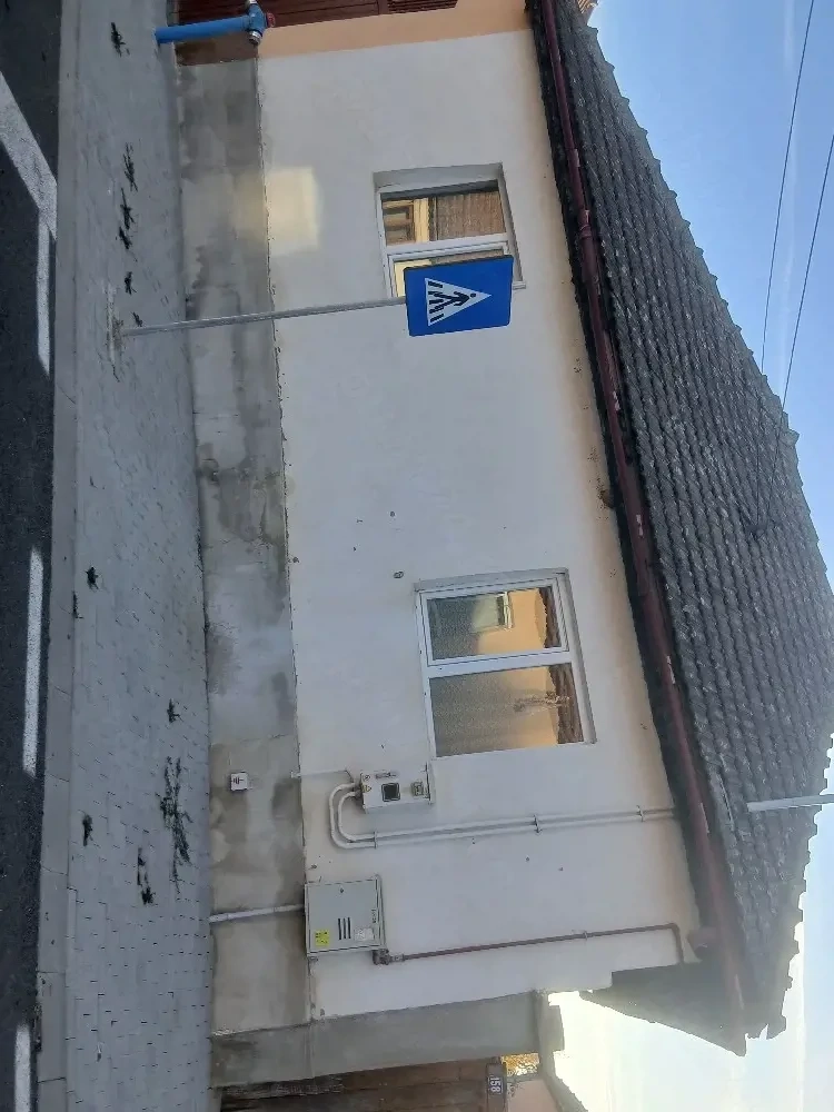 vînd casă la țară