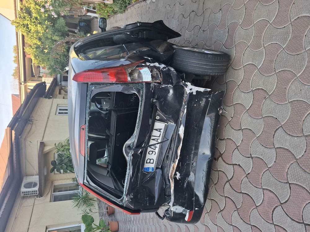 Vand Ford fiesta 2005 avariat