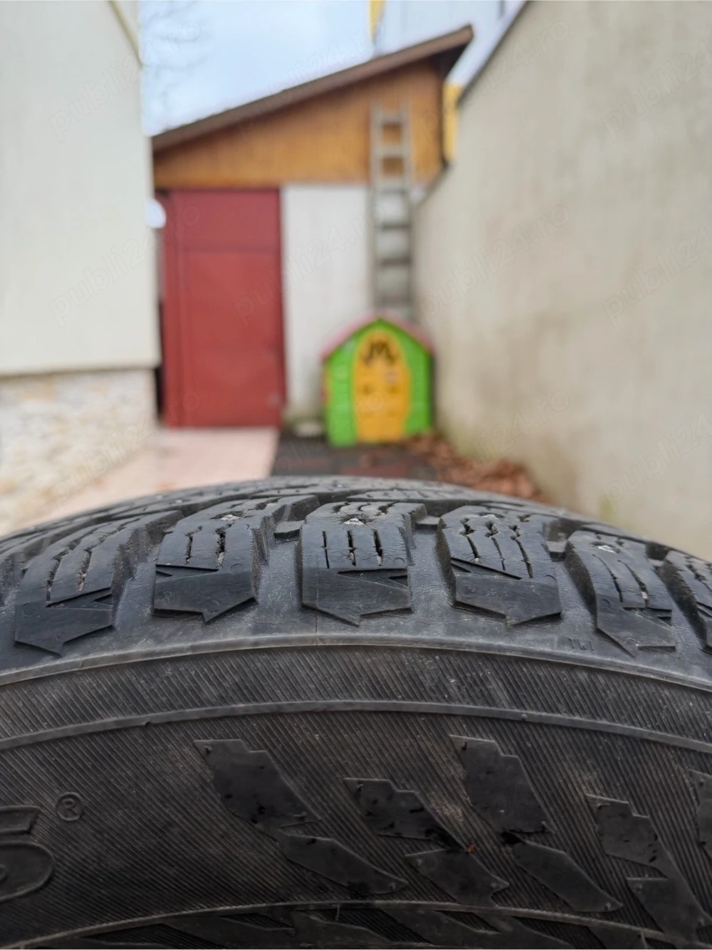 vand cauciucuri de iarna nokian hakkapellita 9 225 65 17