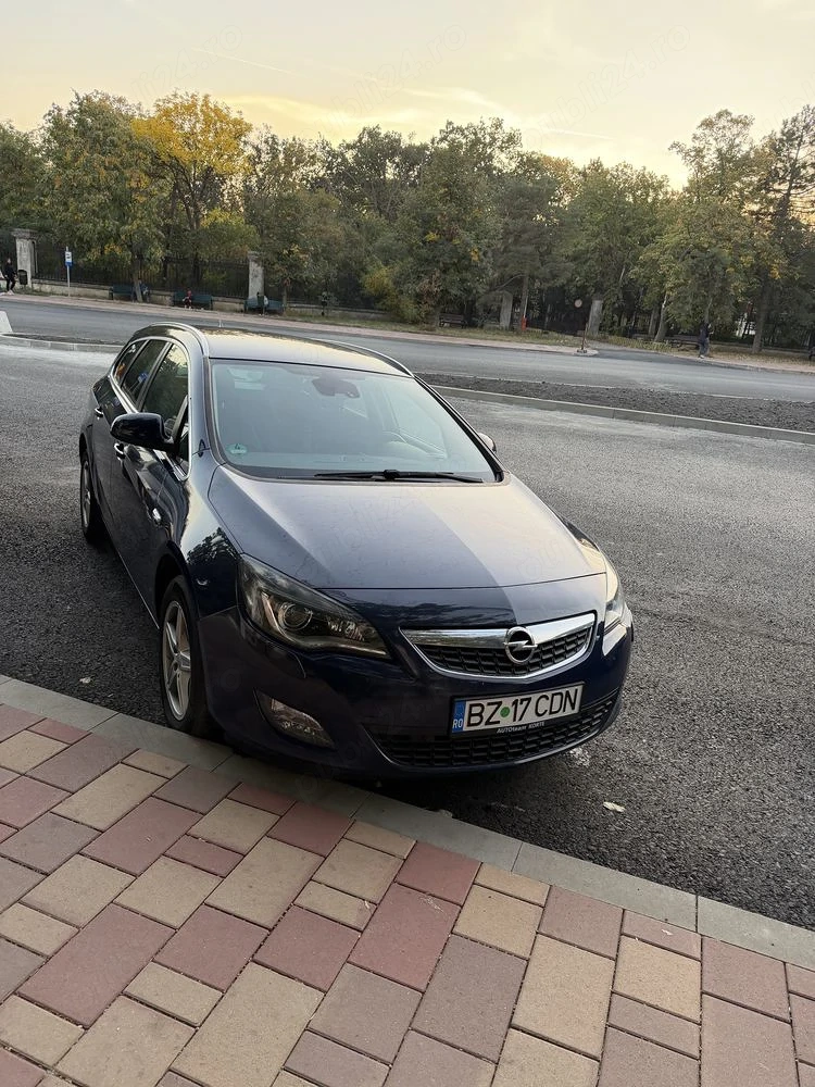 De vânzare Opel Astra J Sport Tourer, an 2011