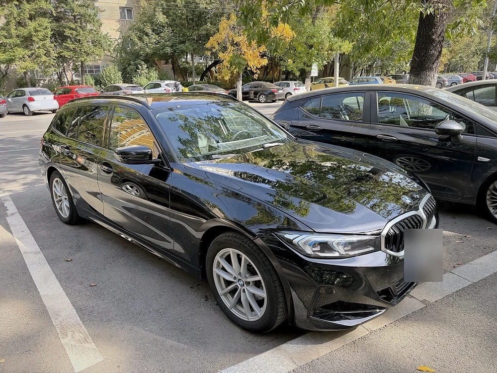 BMW 320d xDrive Touring 2023 | Facelift | HUD | ACC Stop&Go | LED adaptiv | 84.575 km | Istoric BMW