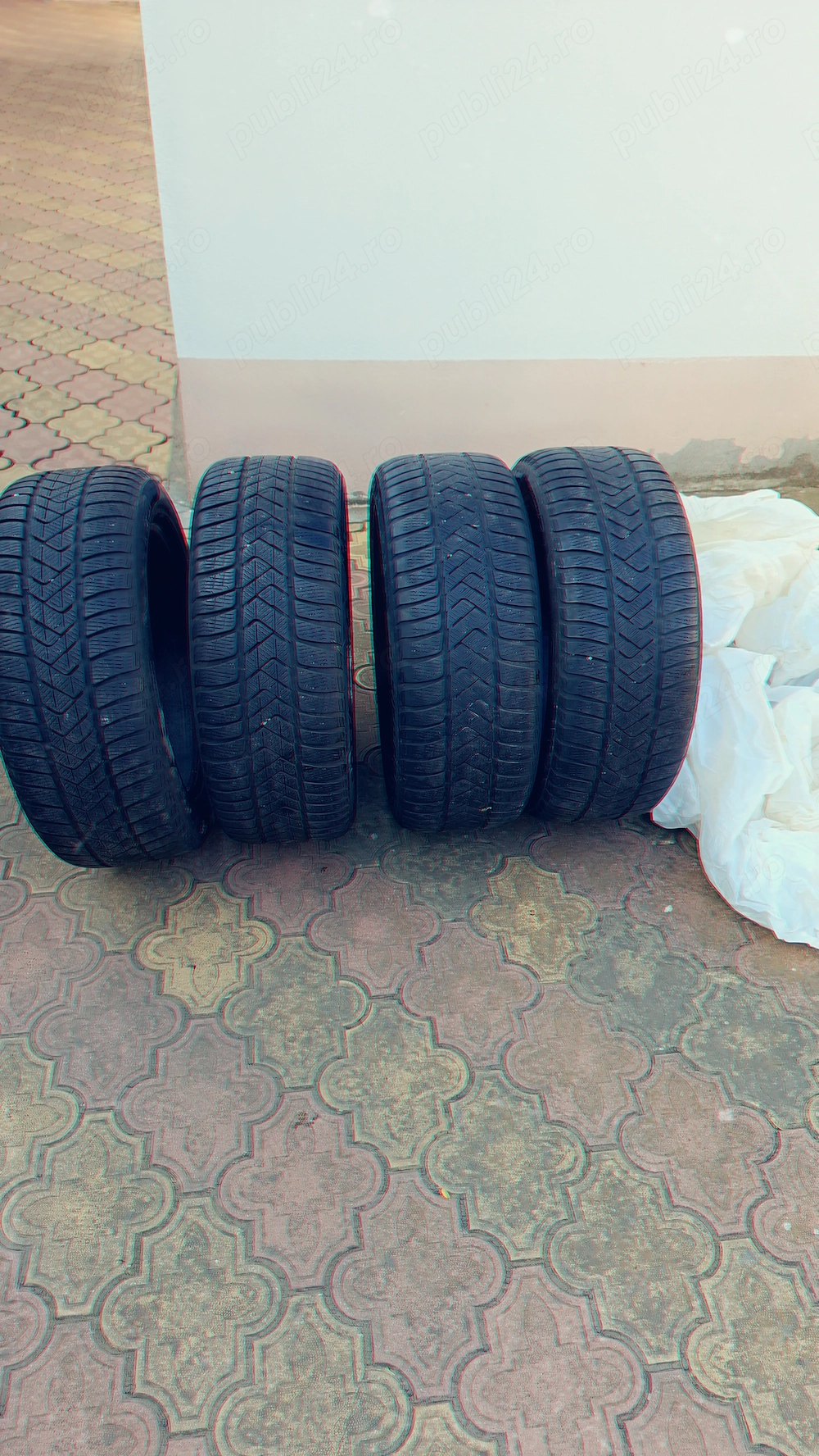 Anvelope iarnă 225/50/17, cu steluța bmw, runflat Pirelli Sottozero 3