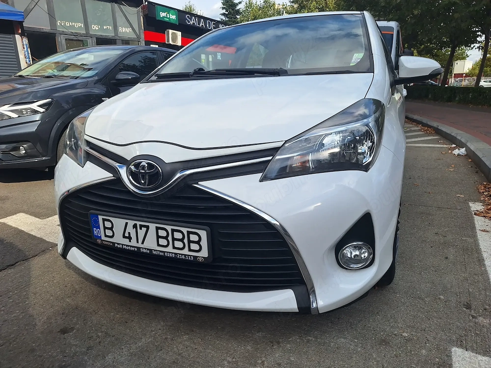 Vand toyota yaris 2016 1.3  benzina 99000 km 100 CP