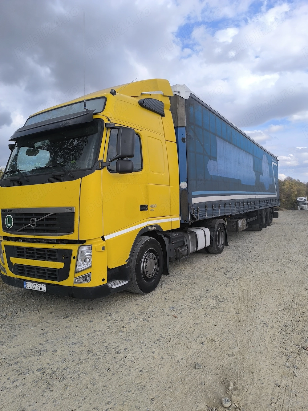 Cap tractor Volvo+ semiremorcă 