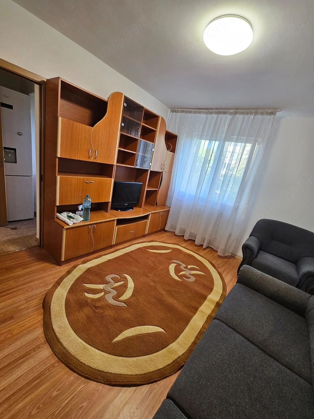 Inchiriez apartament 2 camere langa metrou