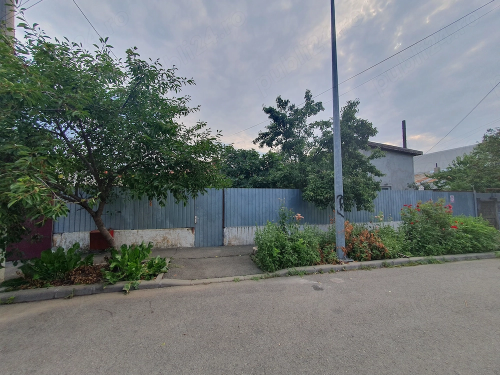 Casă bătrânească + curte de vânzare Voluntari