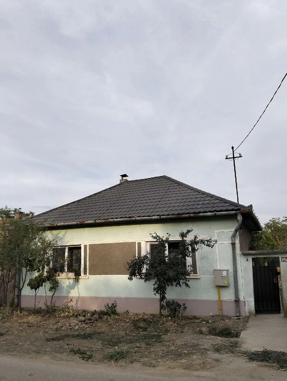 vand casa in Boiu 