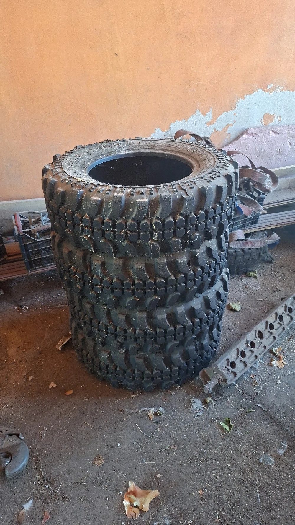 Ofer spre vanzare anvelope off-road