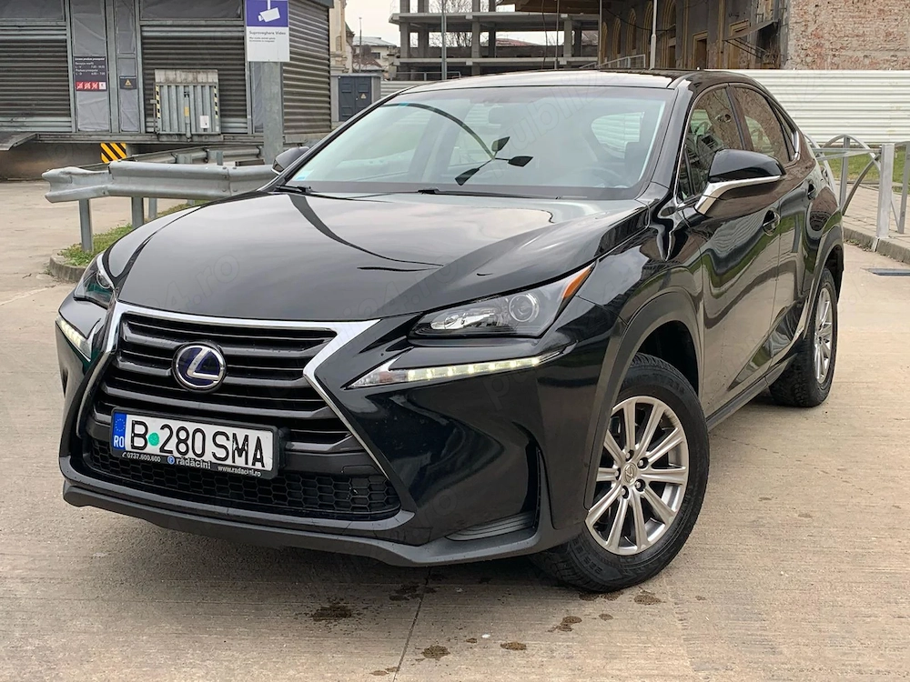 Lexus hibrid 124 000 km