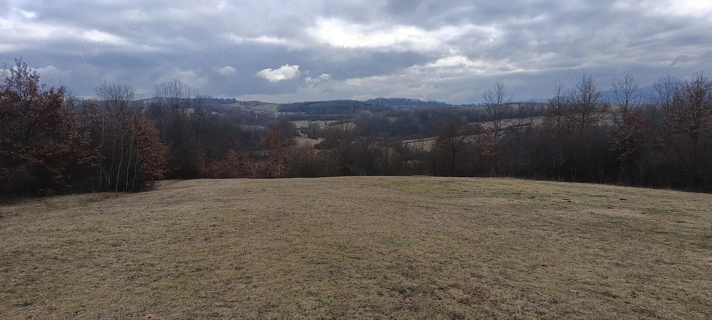 Vand teren pentru cabana 0.89 mp 