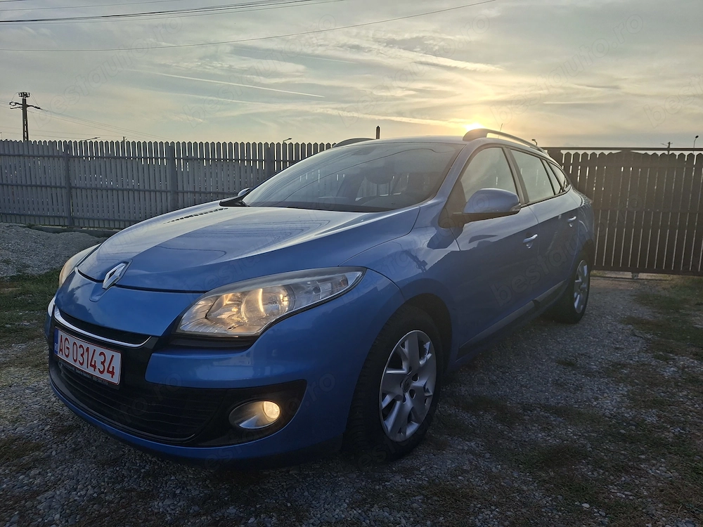 Renault Megane-parc auto-an 2013-1.5 Dci110-navi-nr rosii