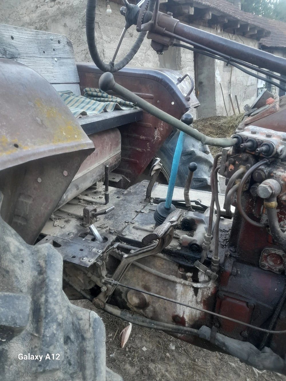 Tractor 650 27 