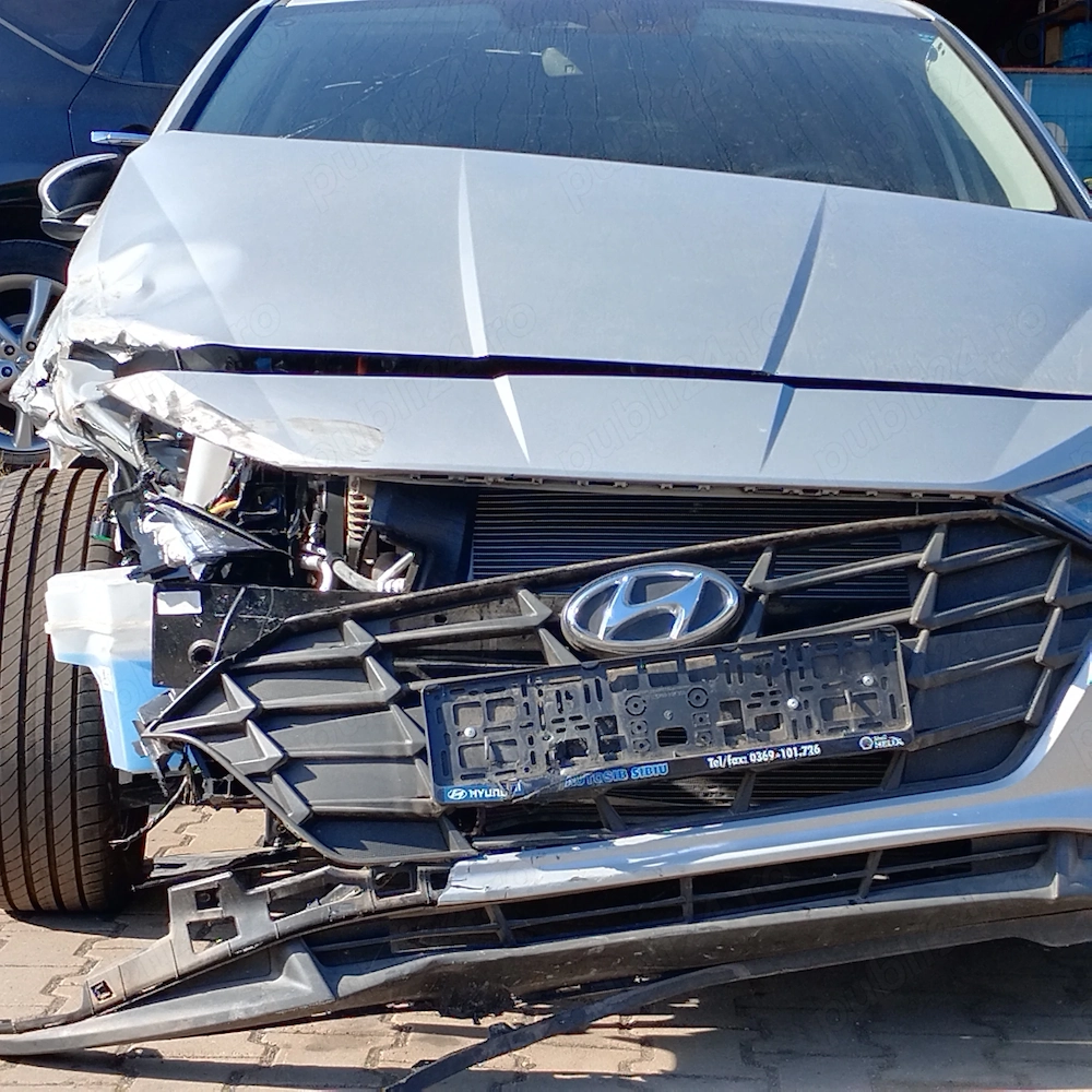 Vand autoturism Hyundai i20 Led Line avariat dreapta fata