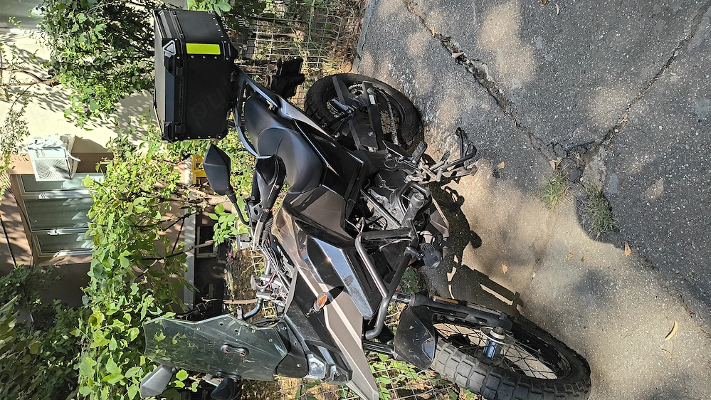 Vând motocicleta 