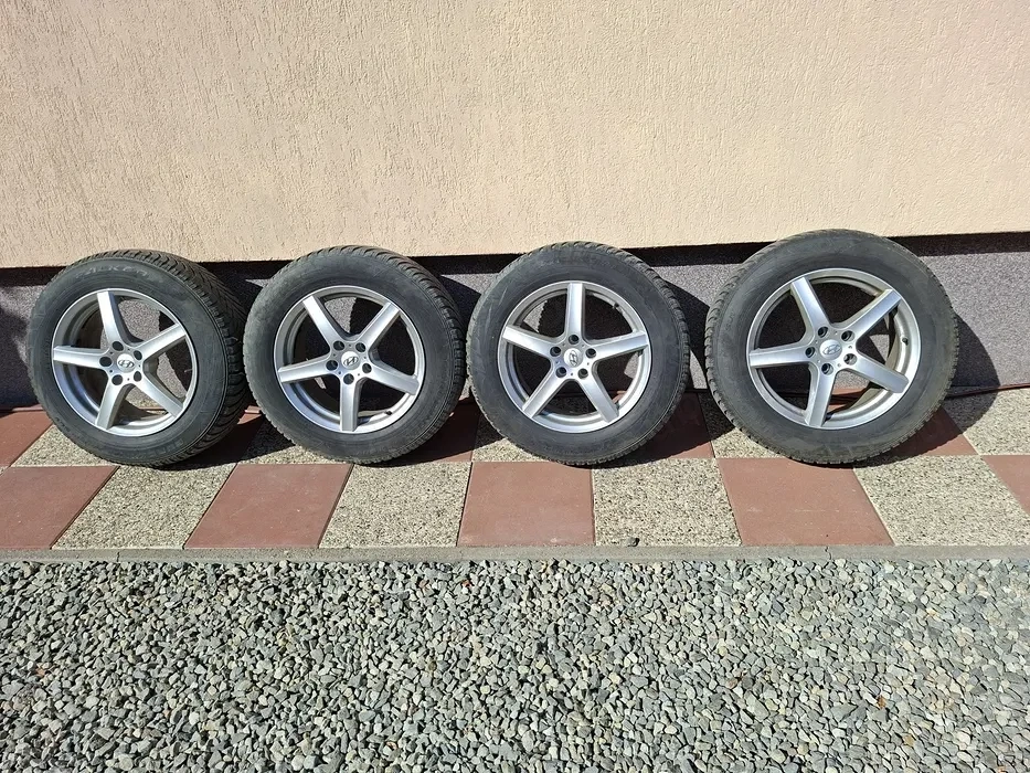 Set Jante Aliaj si Anvelope Iarna R17