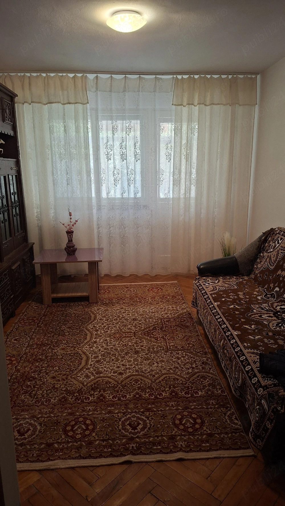 Apartament 3 camere decomandate, et.1, Aleea Trandafirilor nr.1, bl.I2, sc.2, ap.7,  Dr.Tr.Severin