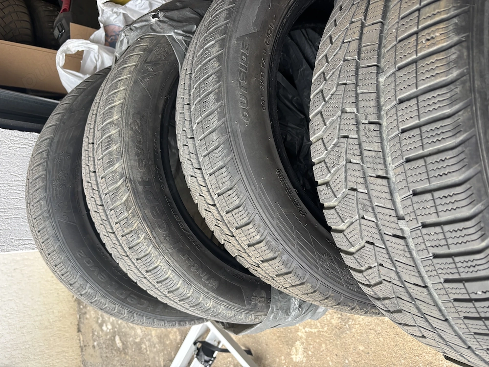 Anvelope iarnă 215 55 17