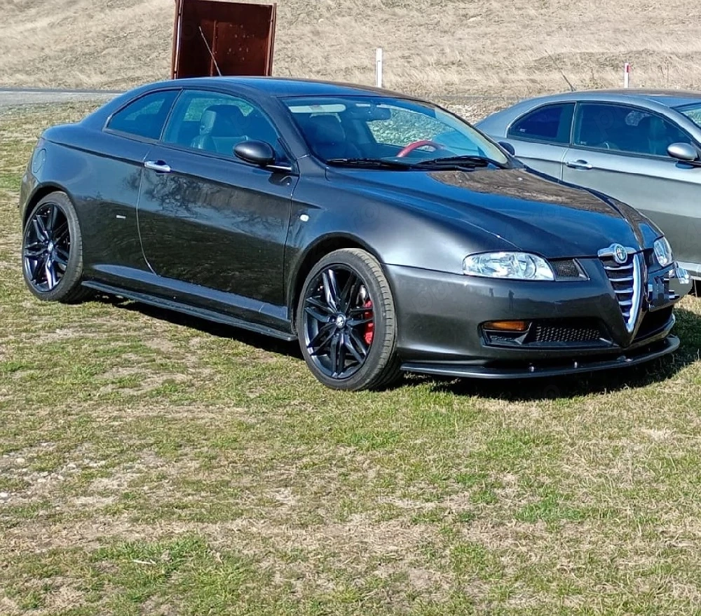 Dezmembrez Alfa Romeo GT 