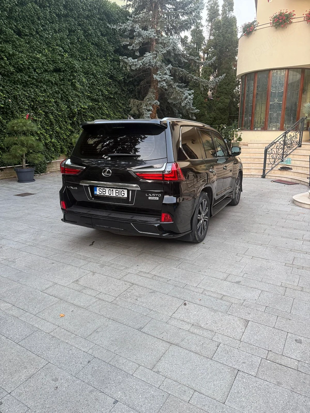 Vand Lexus LX570 Superior