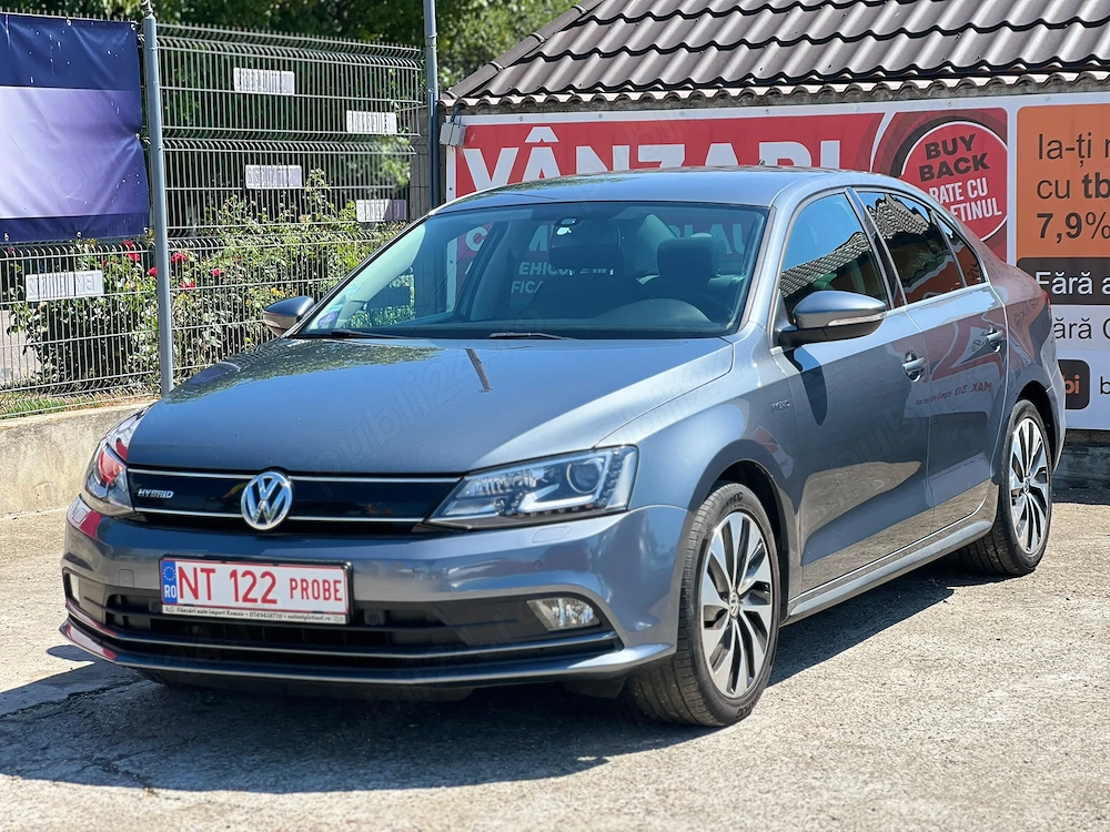 Volkswagen Jetta Hybrid DSG