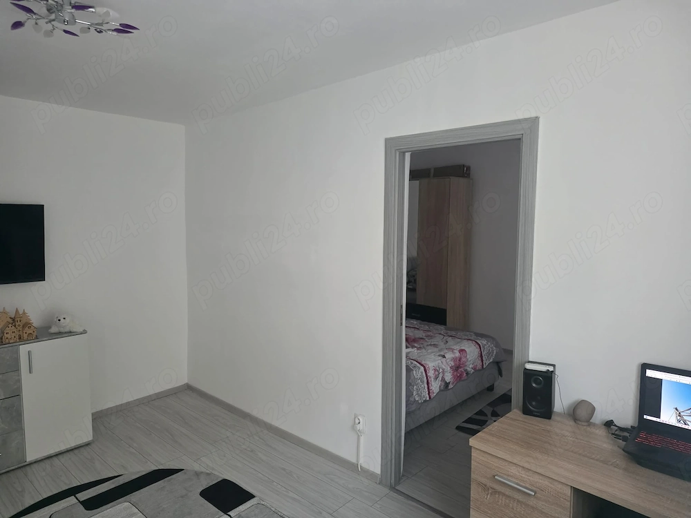 Vand apartament cu 3 camere | Etaj 2 | Direct Proprietar | Calea Sagului