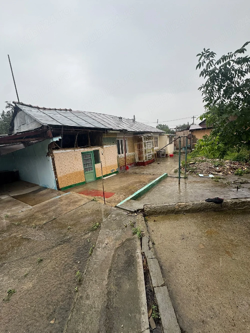Vanzare casa plus teren