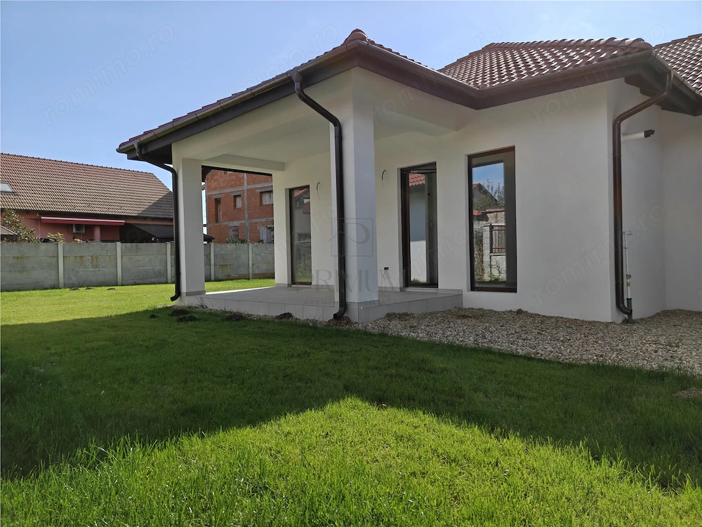 DUPLEX LA CHEIE - TEREN GENEROS - TOATE UTILITATILE