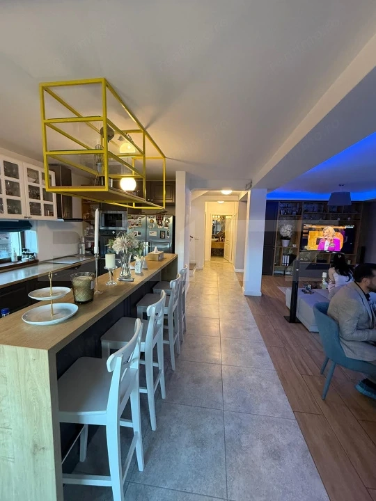 Casa deosebita in locatie exclusivista, 166 mp utili si 750 mp curte
