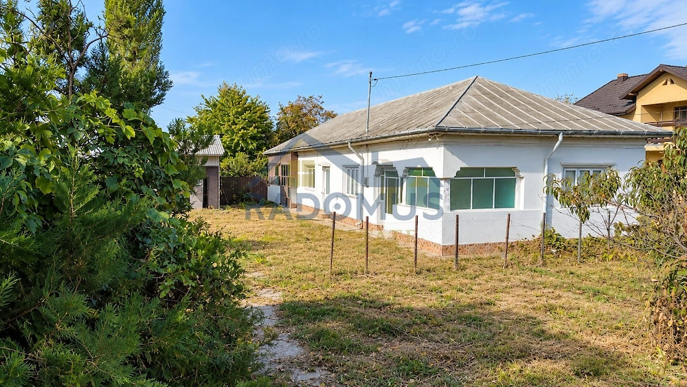 Casă 7 camere | Teren 2.656 mp | Românești | 146 S.U.T. | Gaz +Curent