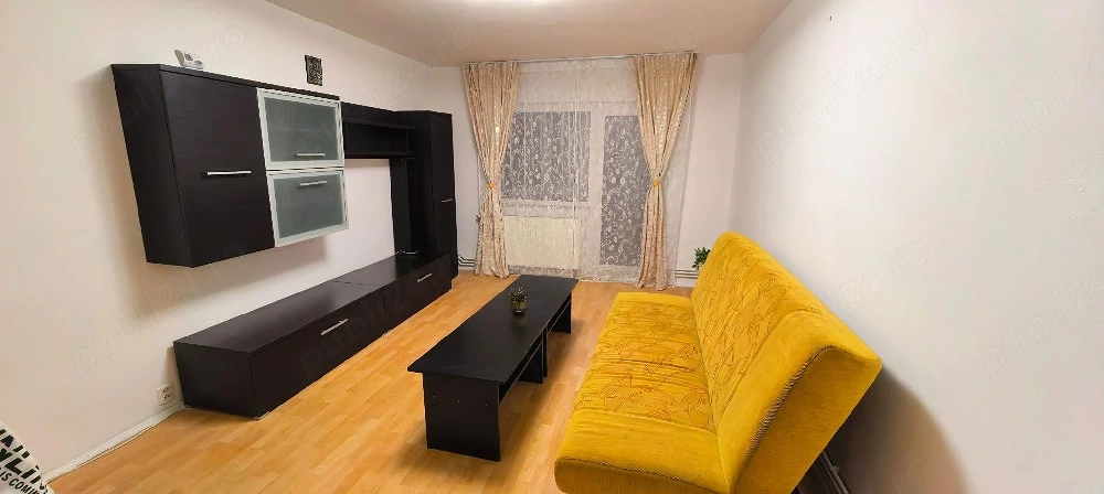 Proprietar închiriez apartament 3 camere, decomandat 80mp,etaj1,centrala proprie. Zona Bucovina,parc