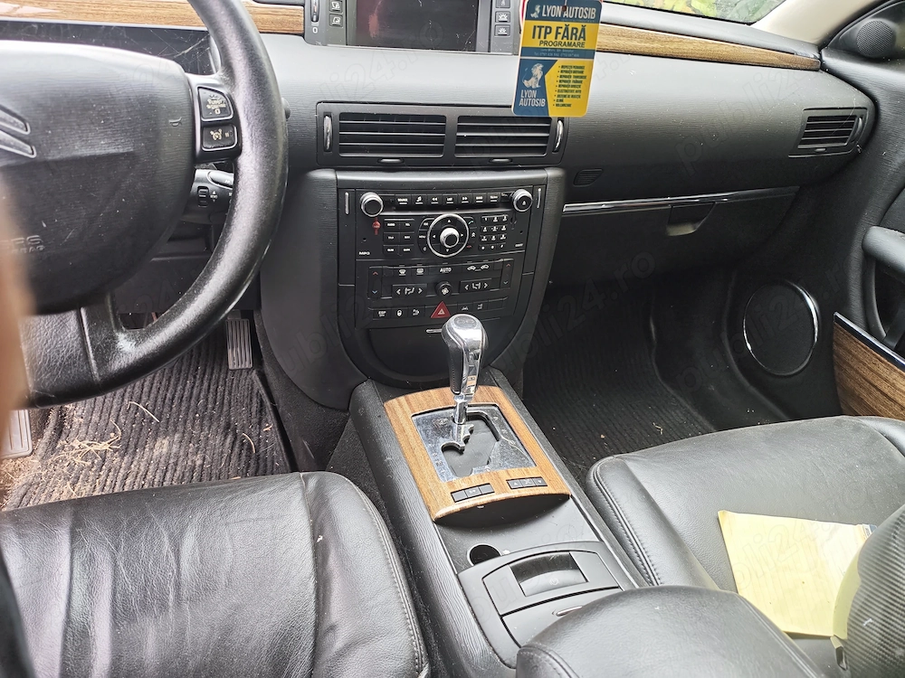 Vând mașină Citroen C6, motor 2.7 Biturbo, în stare de funcționare, pentru piese sau dezmembrări. 