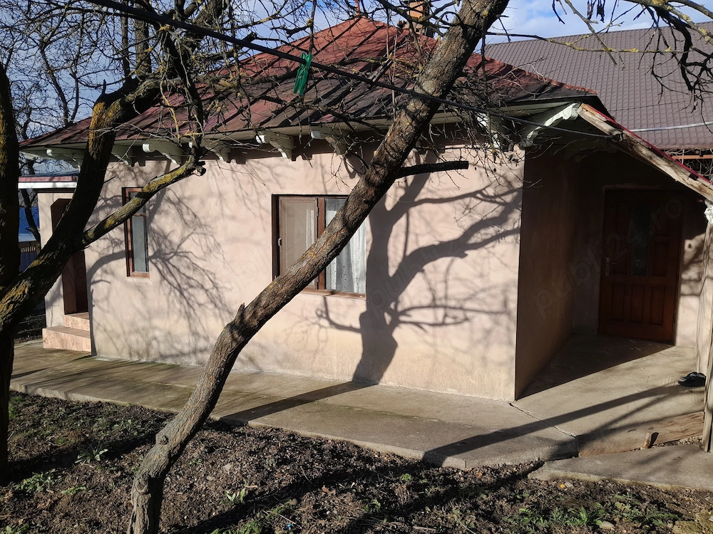 Inchiriez casa in Doljesti