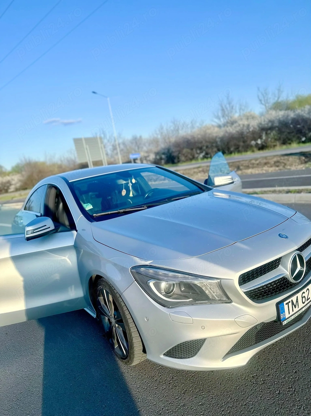 Vând Mercedes Cla 220
