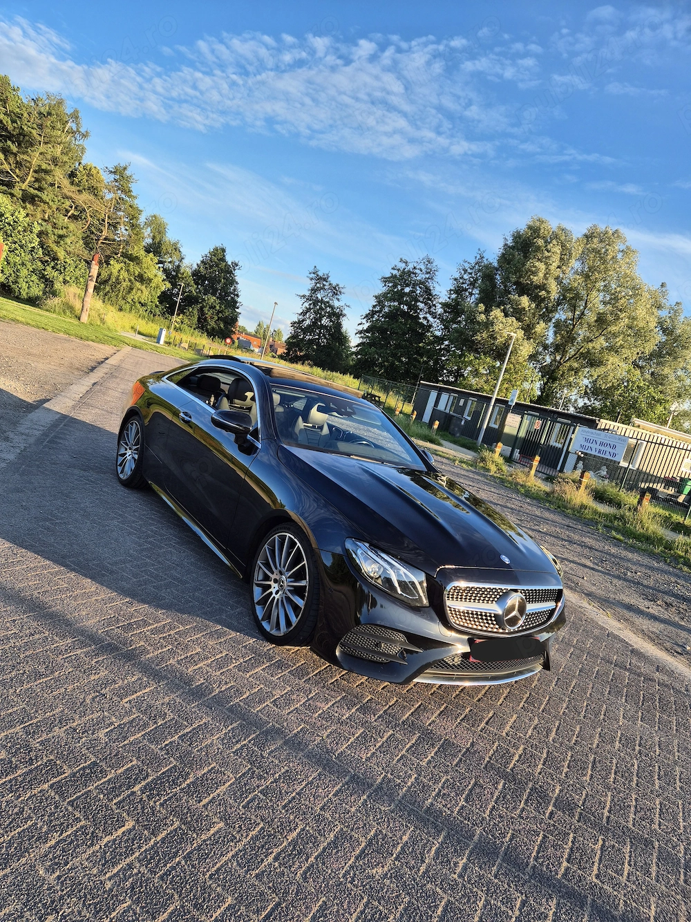 Mercedes e220d coupe amg line burmester panoramic