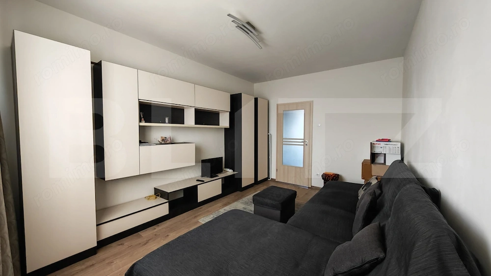 Apartament cu 3 camere,decomandat ,Rogerius ,str. Dacia