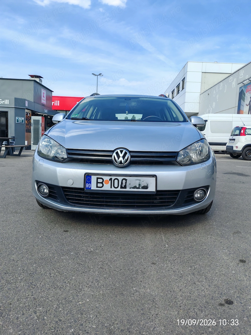 VW Golf 6 (2010) 1.6 TDI   Acte la zi, inmatriculata in Romania