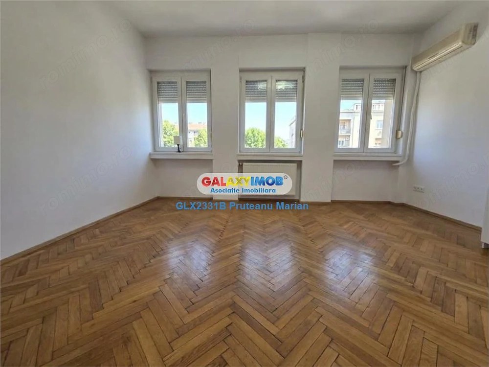 Vanzare garsoniera Premium situata langa metrou Piata Roamana