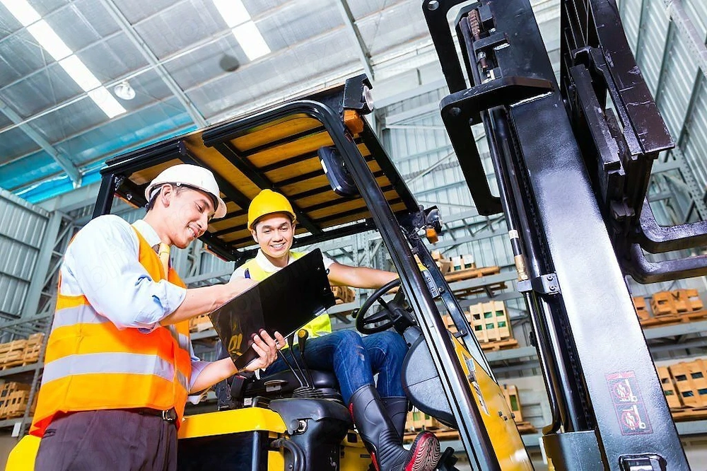 operator producție   5.000 lei net + 500 lei bonuri de masă