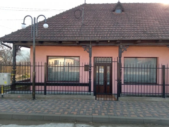 Vanzare spatiu comercial la casa