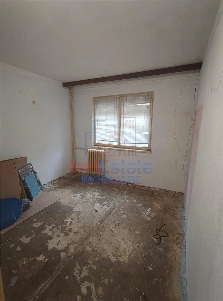zona Mircea Cel Batran Apartament 2 camere etajul 1