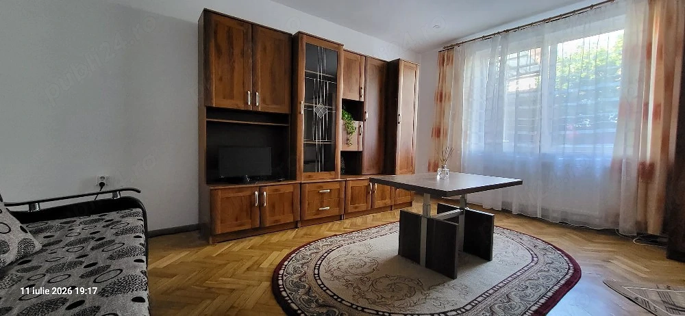 Inchiriez apartament cu doua camere, zona centrala