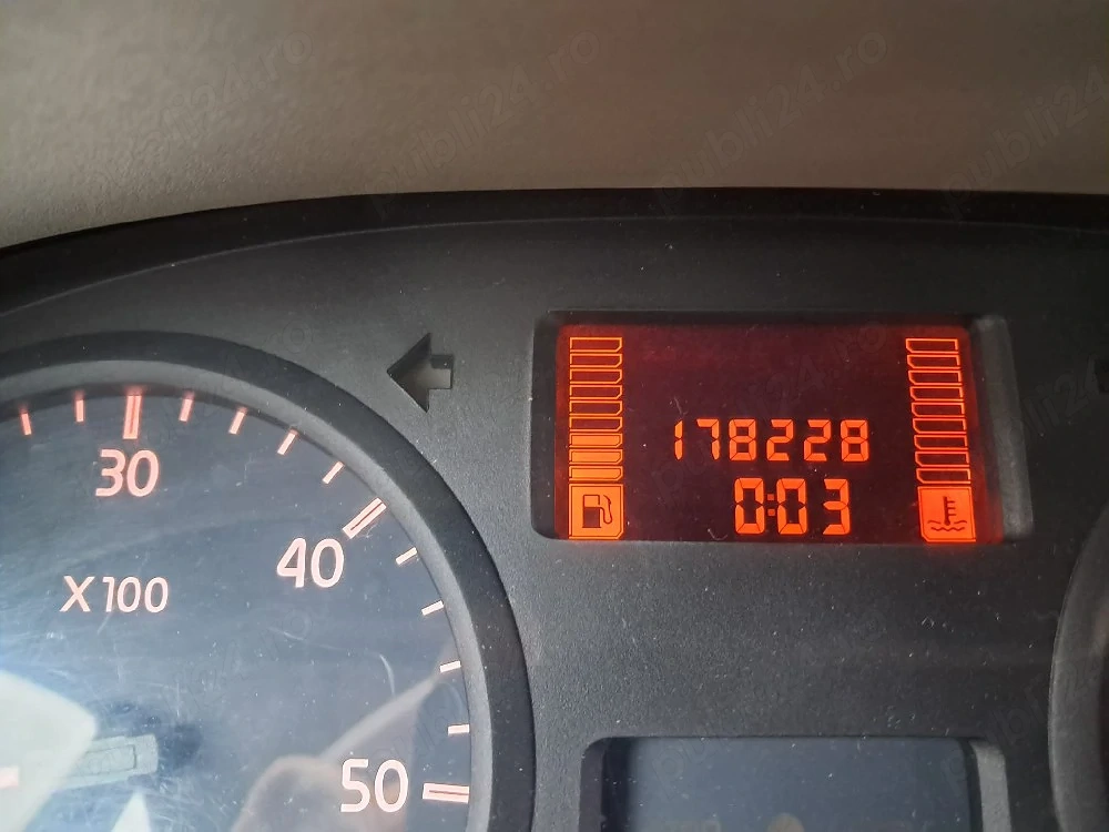 Renault Master 7 locuri si prelata
