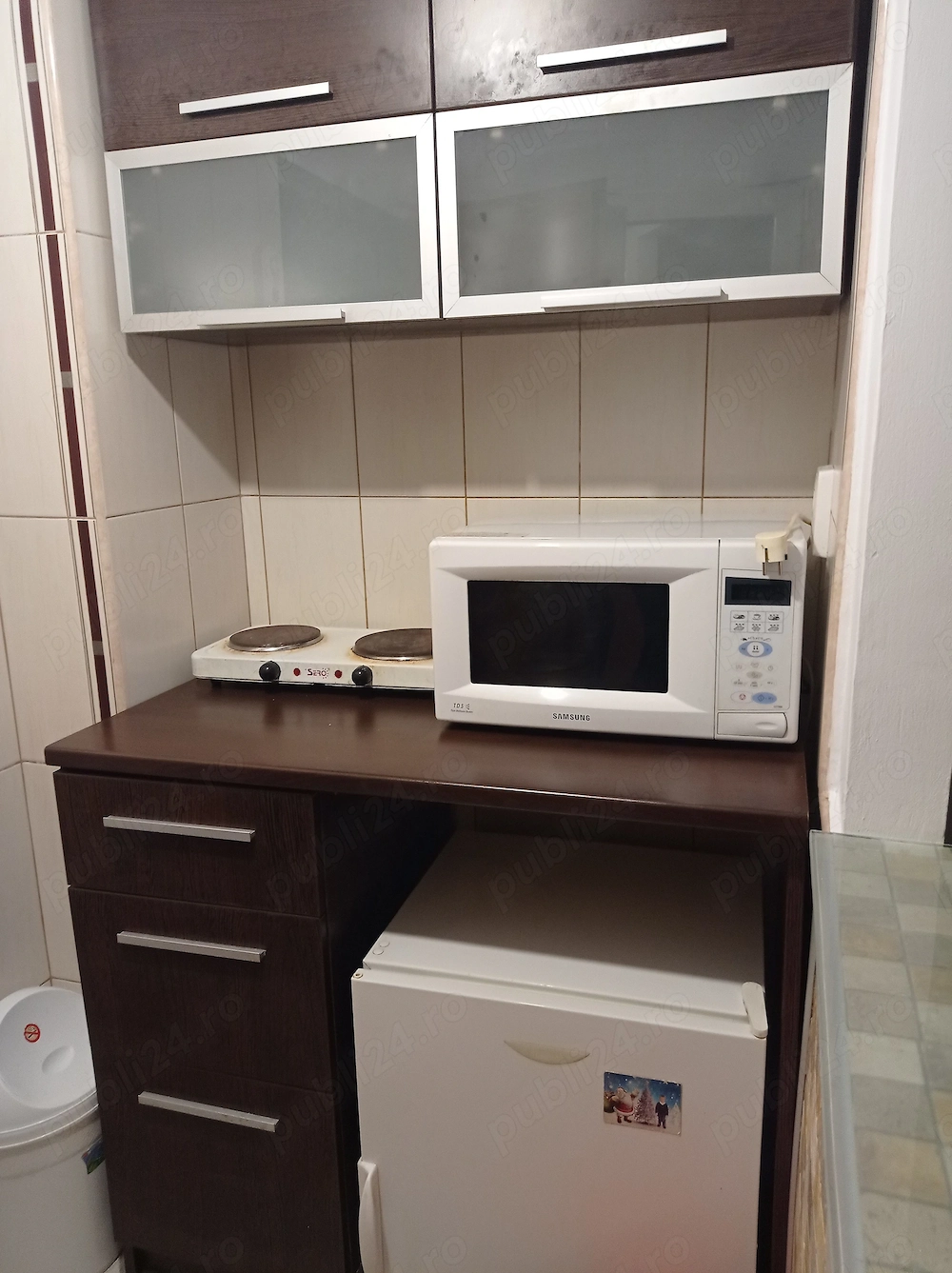 Închiriez garsonieră 