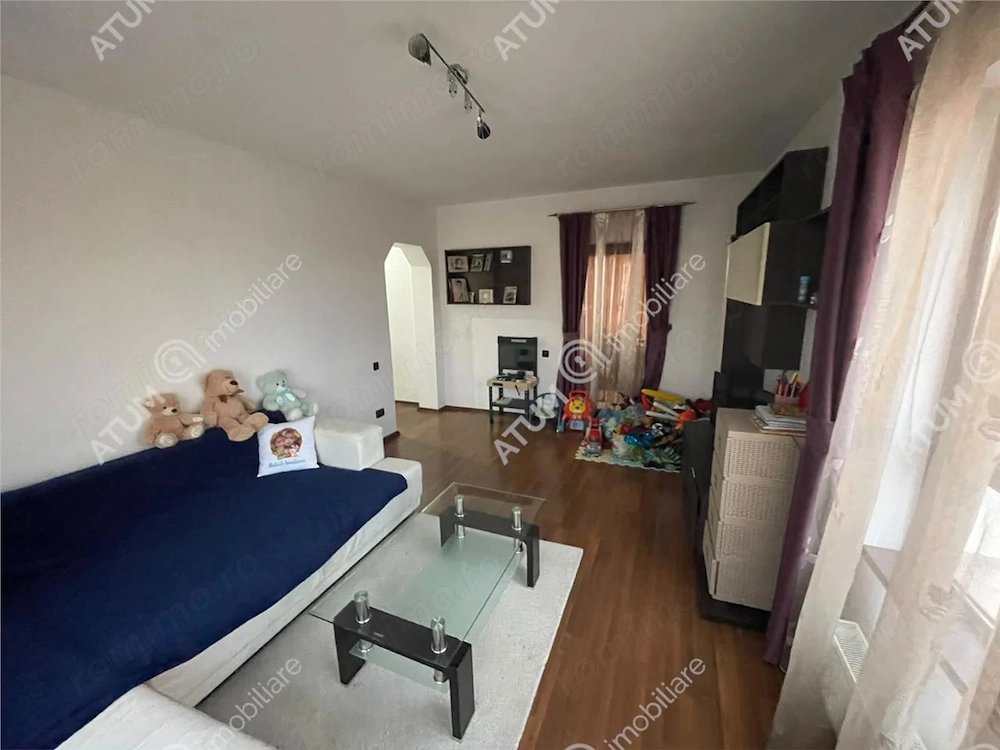 Apartament 2 camere decomandate loc parcare balcon Brana Selimbar